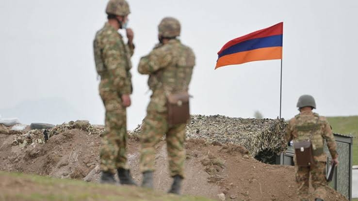 ایروان: ارمنستان ارتش خود را از مرز نوار آذربایجان خارج می کند