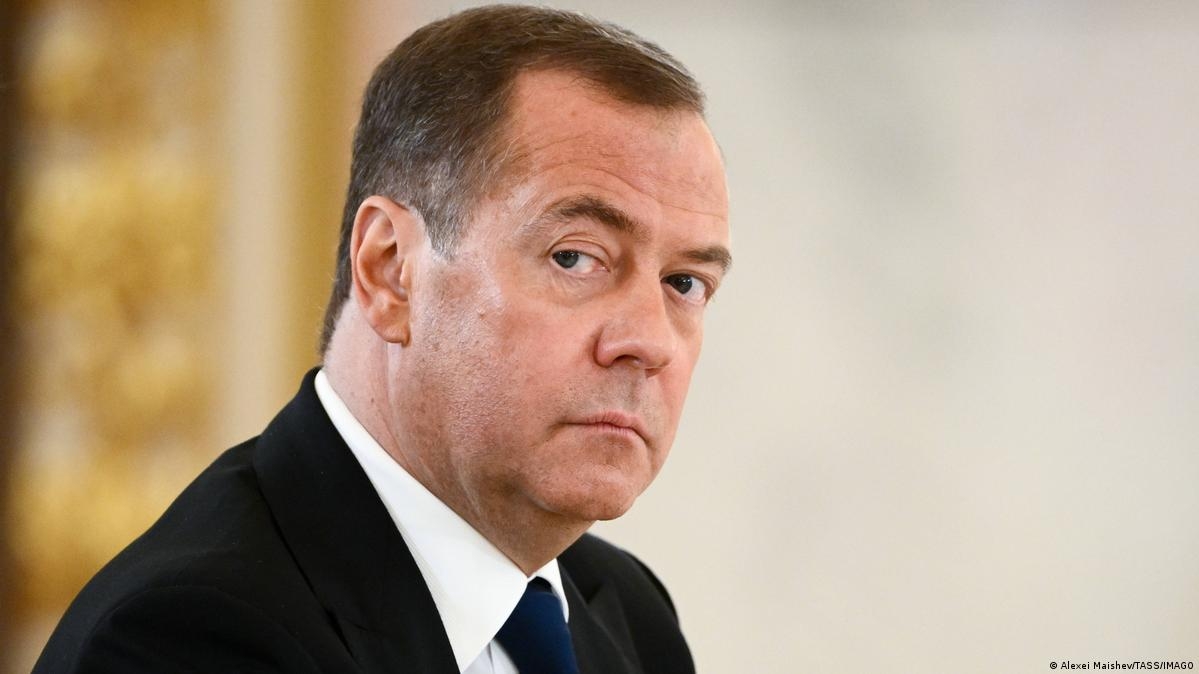 "Onların kökü kəsilməlidir"-Medvedev prezidenti məhv etməyə çağırdı