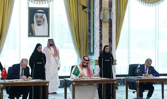 پیمان مکه امضا شد