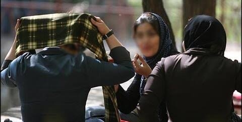 باهنر: قانون حجاب اجباری «لازم الرعایت» نیست