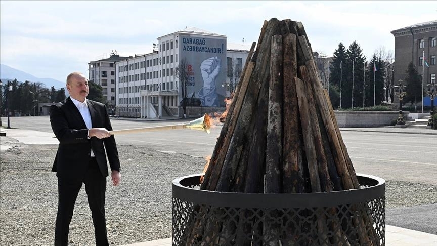 رئیس‌جمهور آذربایجان آتش نوروز را در شهر خانکندی روشن کرد