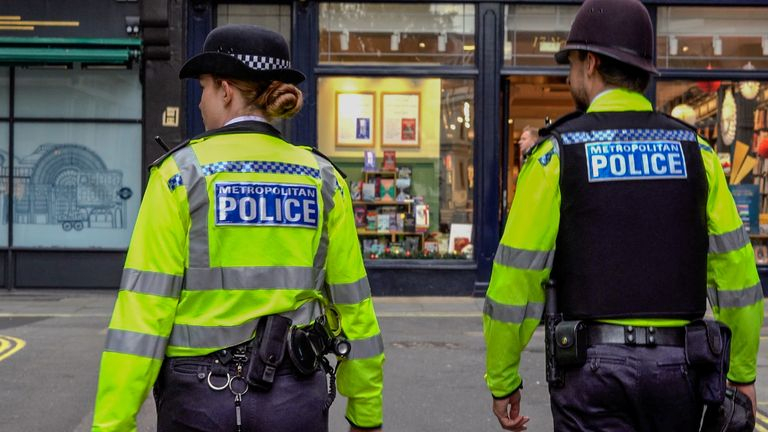 Böyük Britaniya polisi İranla əlaqəli milli təhlükəsizlik araşdırması çərçivəsində Londonda evlərdə axtarış aparıb