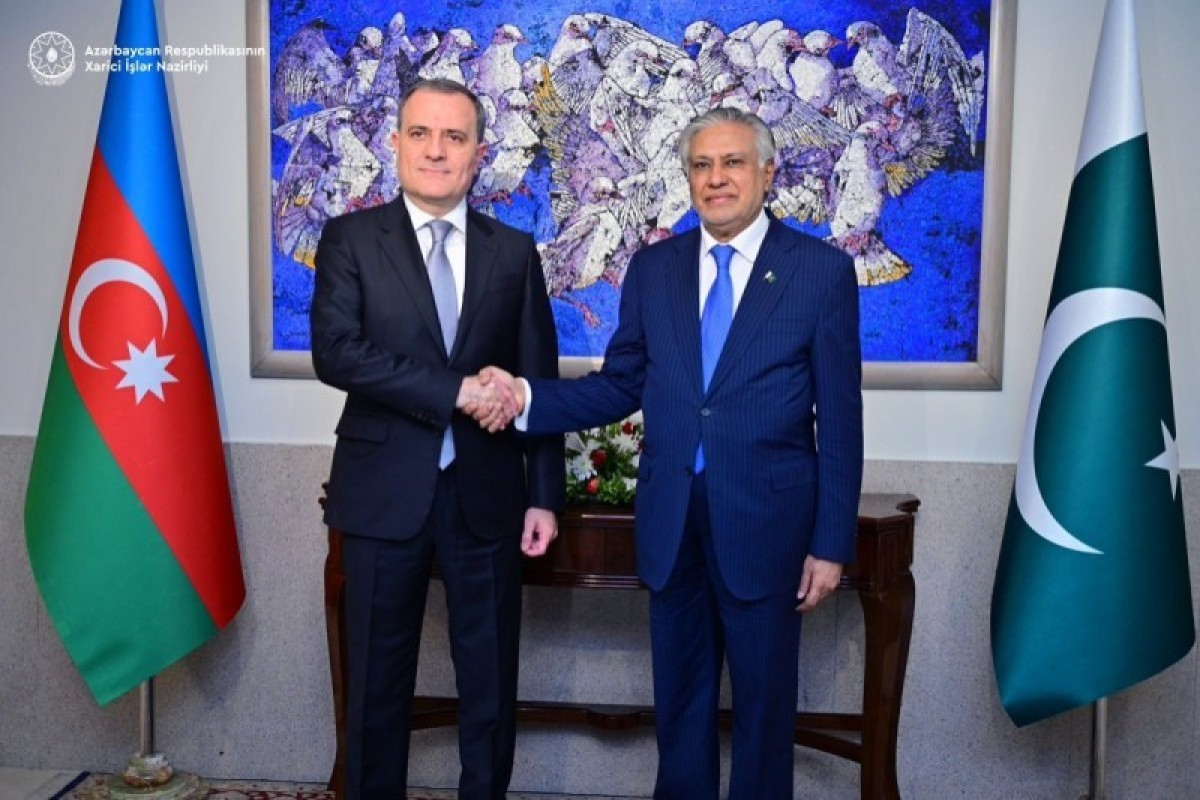 Azərbaycan və Pakistan XİN başçıları regional və beynəlxalq prosesləri müzakirə ediblər