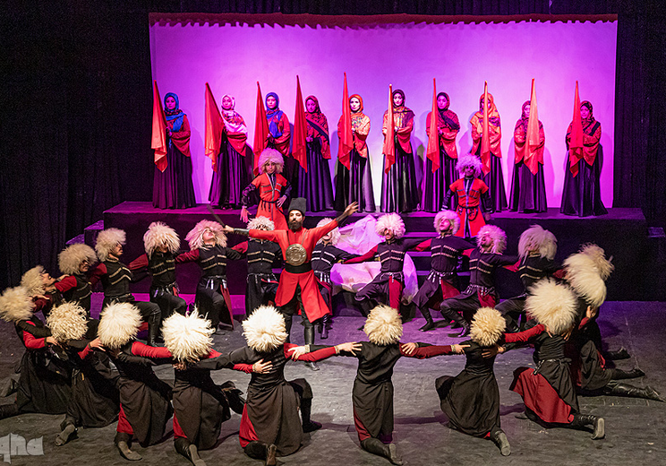 "Koroglu" play breaks record of "Sattar Khan" play