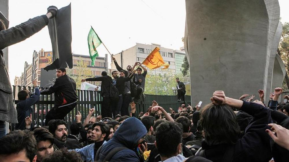 برخورد خودرو با تجمع طرفداران جمهوری اسلامی در مشهد