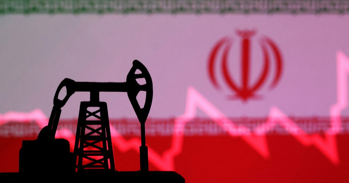 Reuters: İran neft ixracının dayanmasına iki aya qədər davam gətirə bilər
