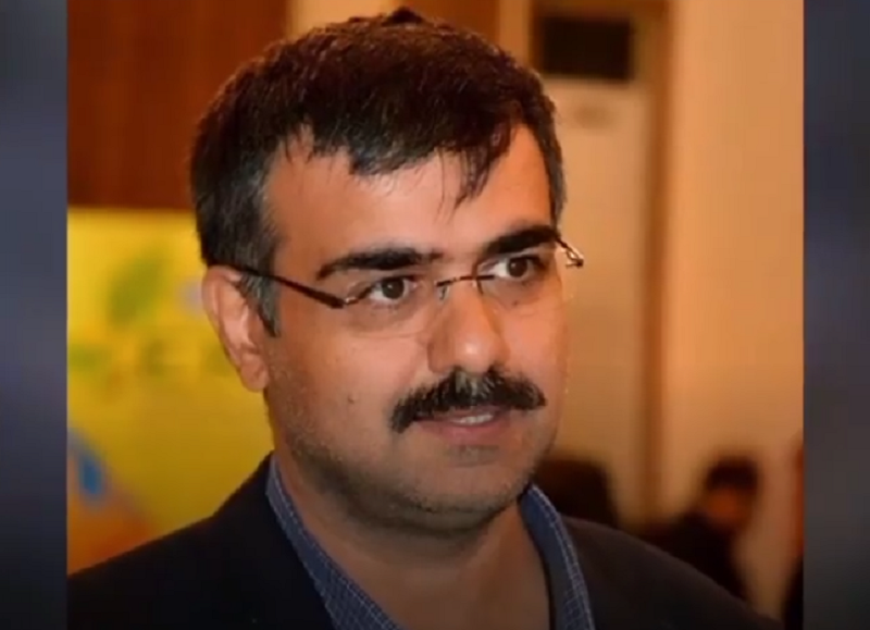 برکناری شبانه دکتر احمد بایبوردی از سمت خود به دلیل اطلاع‌رسانی درباره تخریبات زیست‌محیطی در آذربایجان