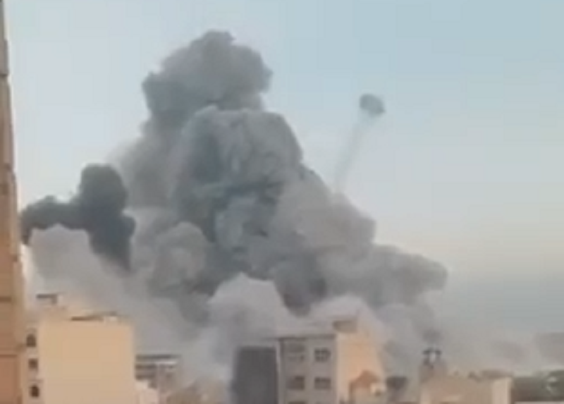 Qum şəhərinin kəşfiyyat idarəsinin binası bombalandı