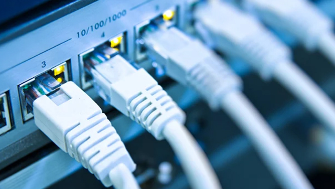 İranda xüsusi internet 3 milyon tümənə qədər satılır