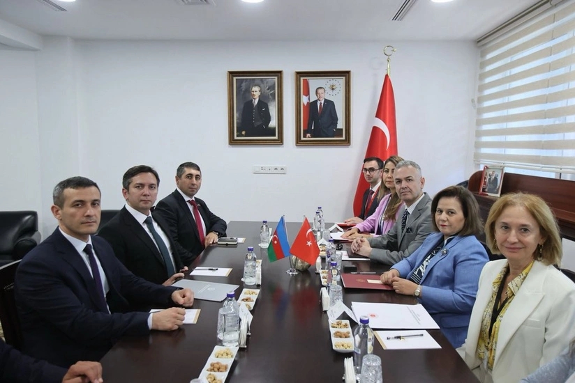 Azərbaycan və Türkiyə XİN rəsmiləri regional məsələləri müzakirə ediblər