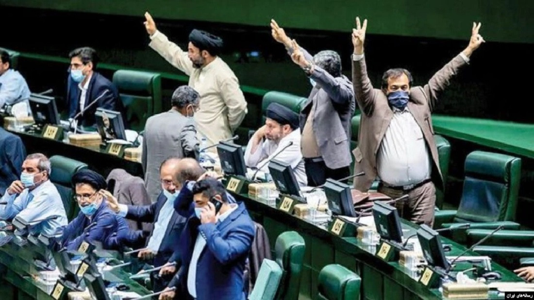 İran parlamentində koronovirus yayılıb