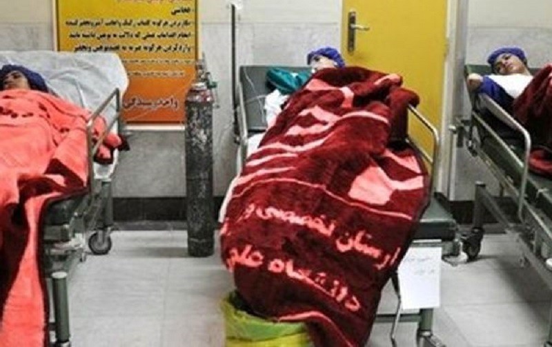 İranda daha 37 şagird şübhəli şəkildə zəhərləndi