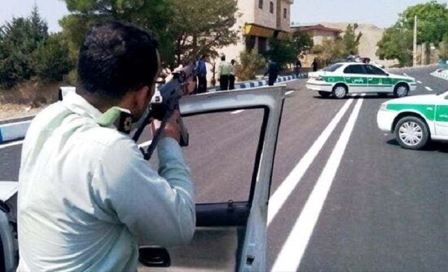 İranda iki polis məmuru öldürülüb