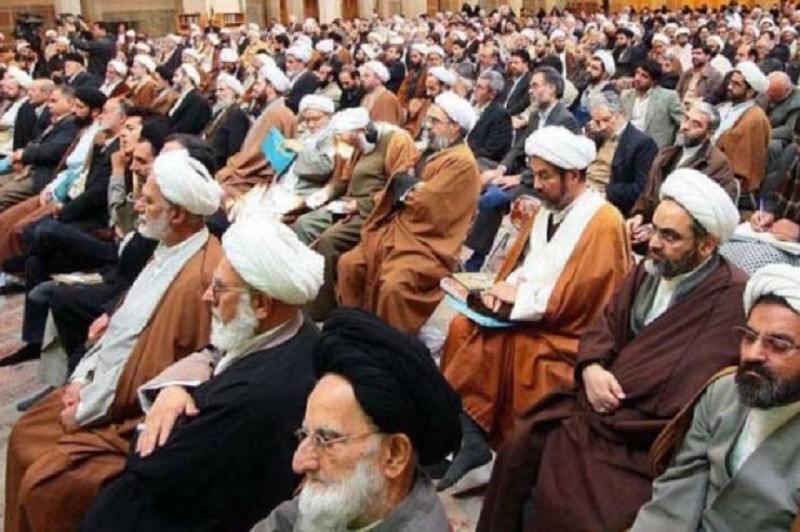 İranlı din xadimləri etirazçıların edamını istəyir