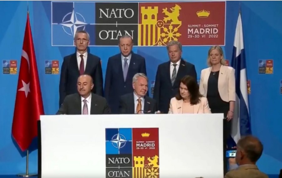Türkiyə İsveç və Finlandiyanın NATO-ya üzv qəbul edilməsinə razılıq verib