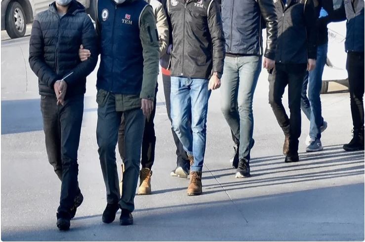 İstanbulda FETÖ üzvlərinə qarşı əməliyyat keçirilib, 21 nəfər saxlanılıb