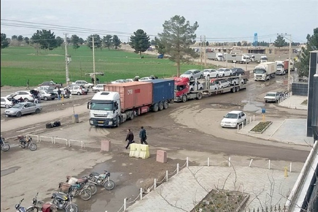 Nurduz sərhəd terminalından yük maşınlarının trafiki 14% artıb