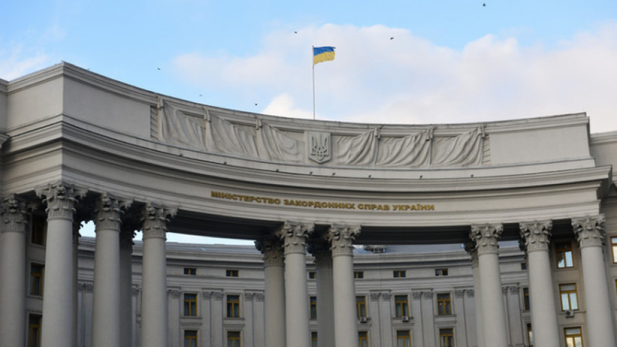 Rusiya Ukraynadan diplomatlarını çıxarır