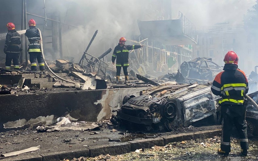 Rusiya Ukraynanın mərkəzini raket atəşinə tutub, 20 nəfər ölüb, 100-ə yaxın yaralı var